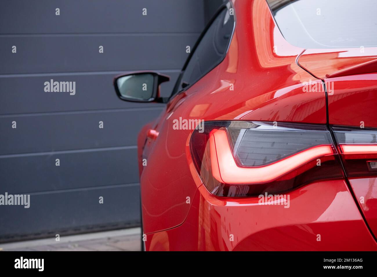 Slovenia, Lubiana - 25 novembre 2022: Red BMW M4 Foto Stock