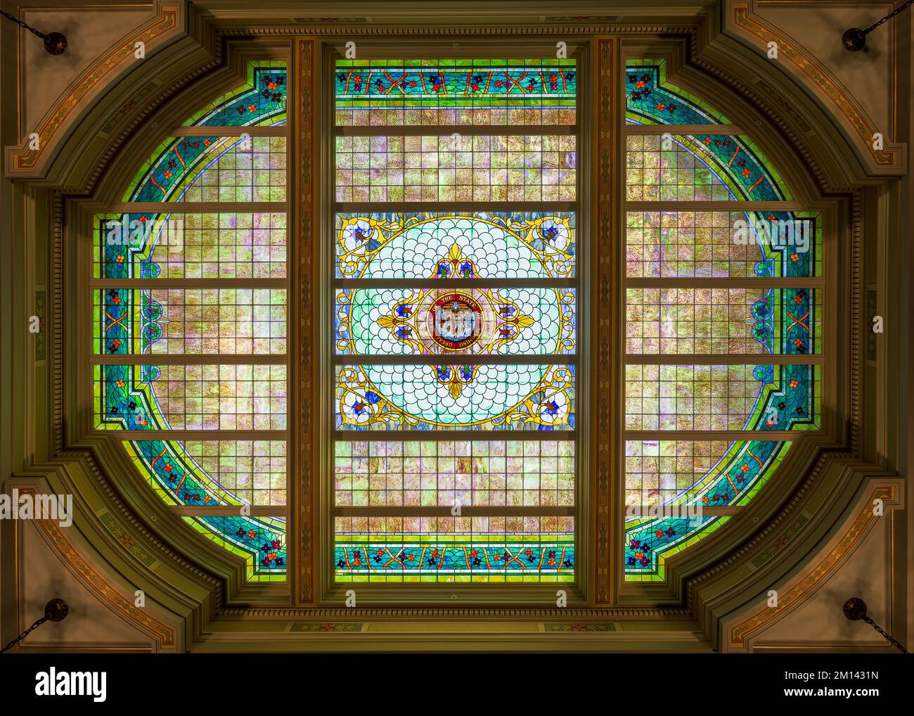 Soffitto in vetro colorato nella Camera dei rappresentanti nell'edificio del Campidoglio dello Stato del Wyoming a Cheyenne, Wyoming Foto Stock