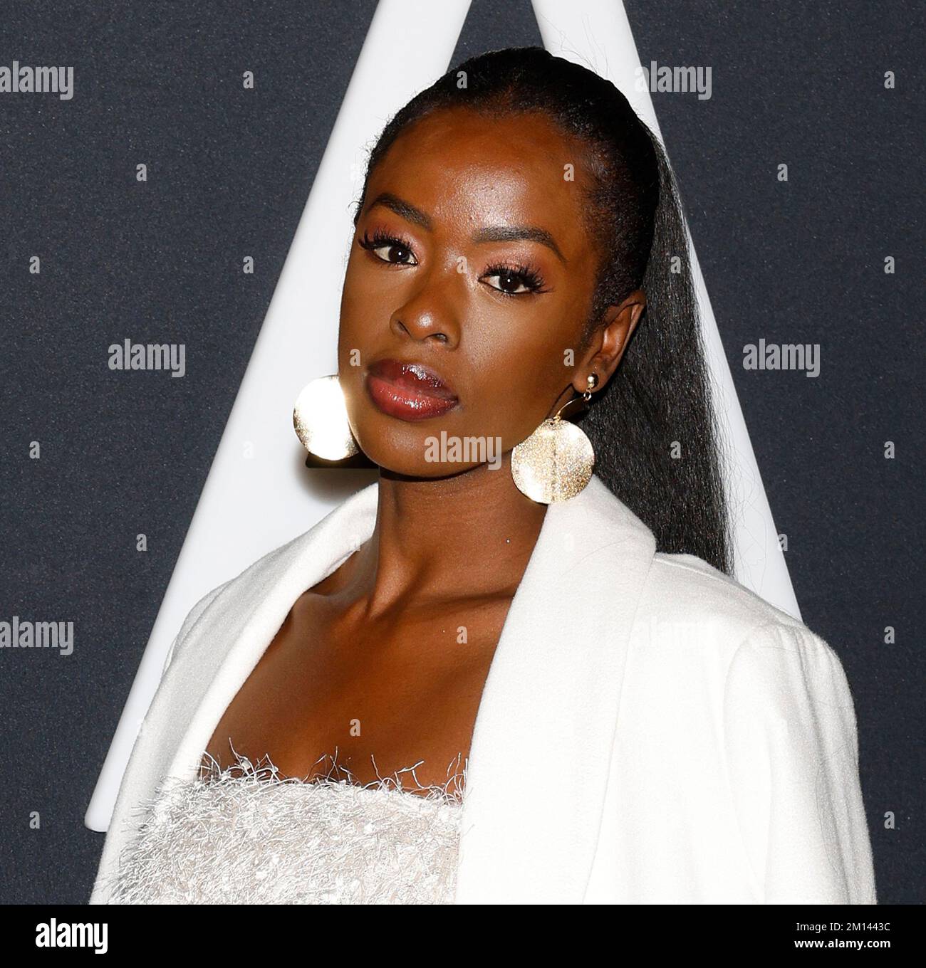 Los Angeles, CA, - 07 dicembre 2022: Justine Ndiba arriva alla prima del film 'M3GAN' al TCL Chinese Theatre Foto Stock