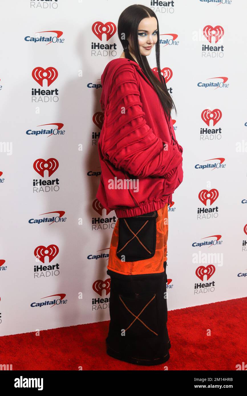 New York City, Stati Uniti. 09th Dec, 2022. MANHATTAN, NEW YORK CITY, NEW YORK, USA - 09 DICEMBRE: La cantante e attrice americana dove Cameron arriva al 2022 iHeartRadio Z100 New York Jingle Ball che si tiene a Madison Square Garden il 9 dicembre 2022 a Manhattan, New York City, New York, USA. (Foto di Jordan Hinton/Image Press Agency) Credit: Image Press Agency/Alamy Live News Foto Stock