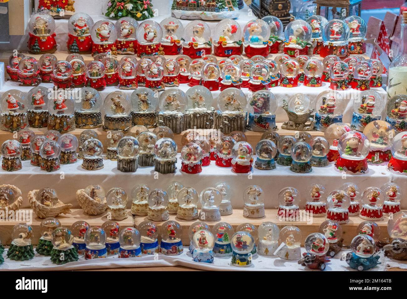 Decorazioni natalizie nel mercatino di Natale Hannover Germania Foto Stock
