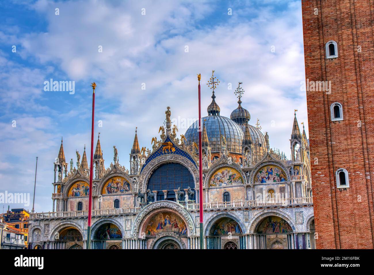 Facciata della Basilica di San Marco a Venezia. La basilica patriarcale