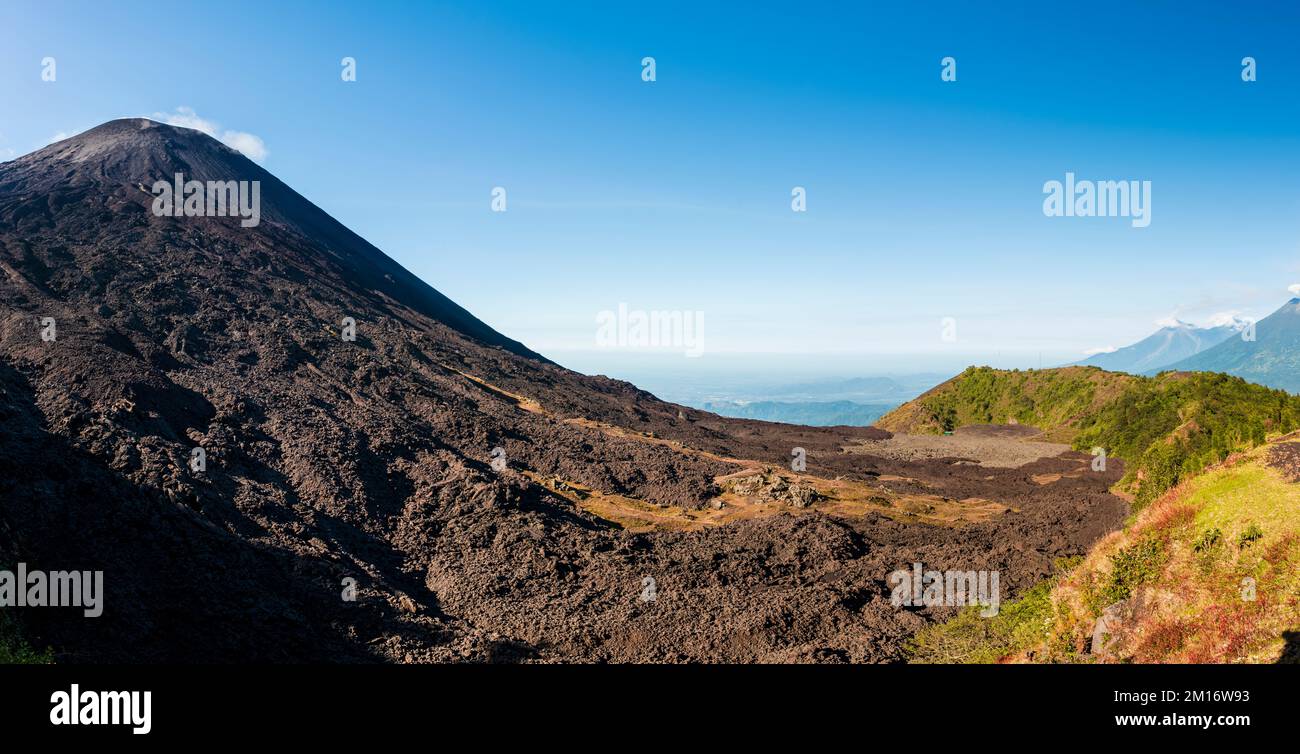 Campo di lava sul pendio del vulcano Pacaya Foto Stock