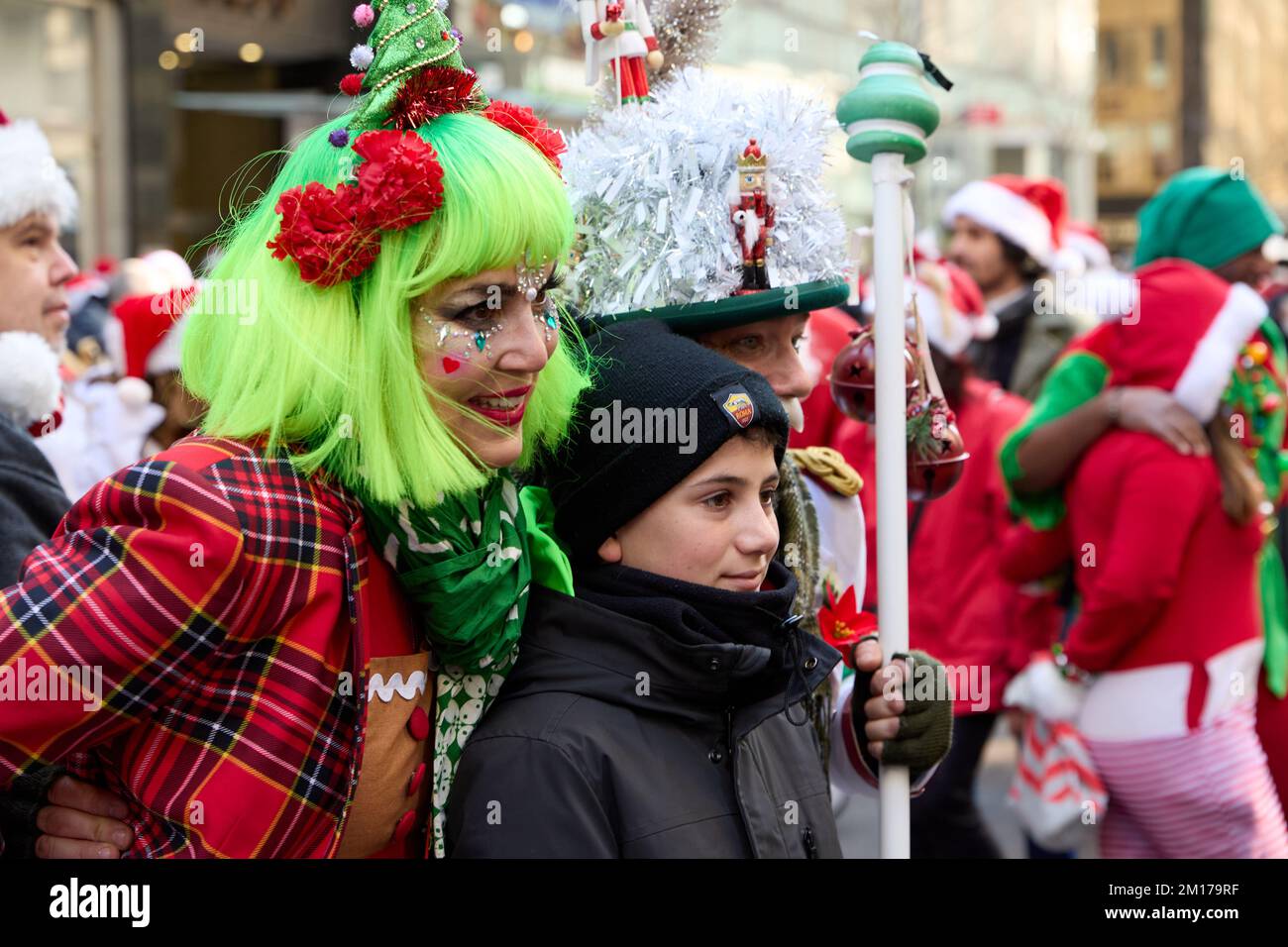 New York, NY, Stati Uniti. 10th Dec, 2022. SantaCon New York City 2022 (Credit Image: © Mark J. Sullivan/ZUMA Press Wire) Credit: ZUMA Press, Inc./Alamy Live News Foto Stock
