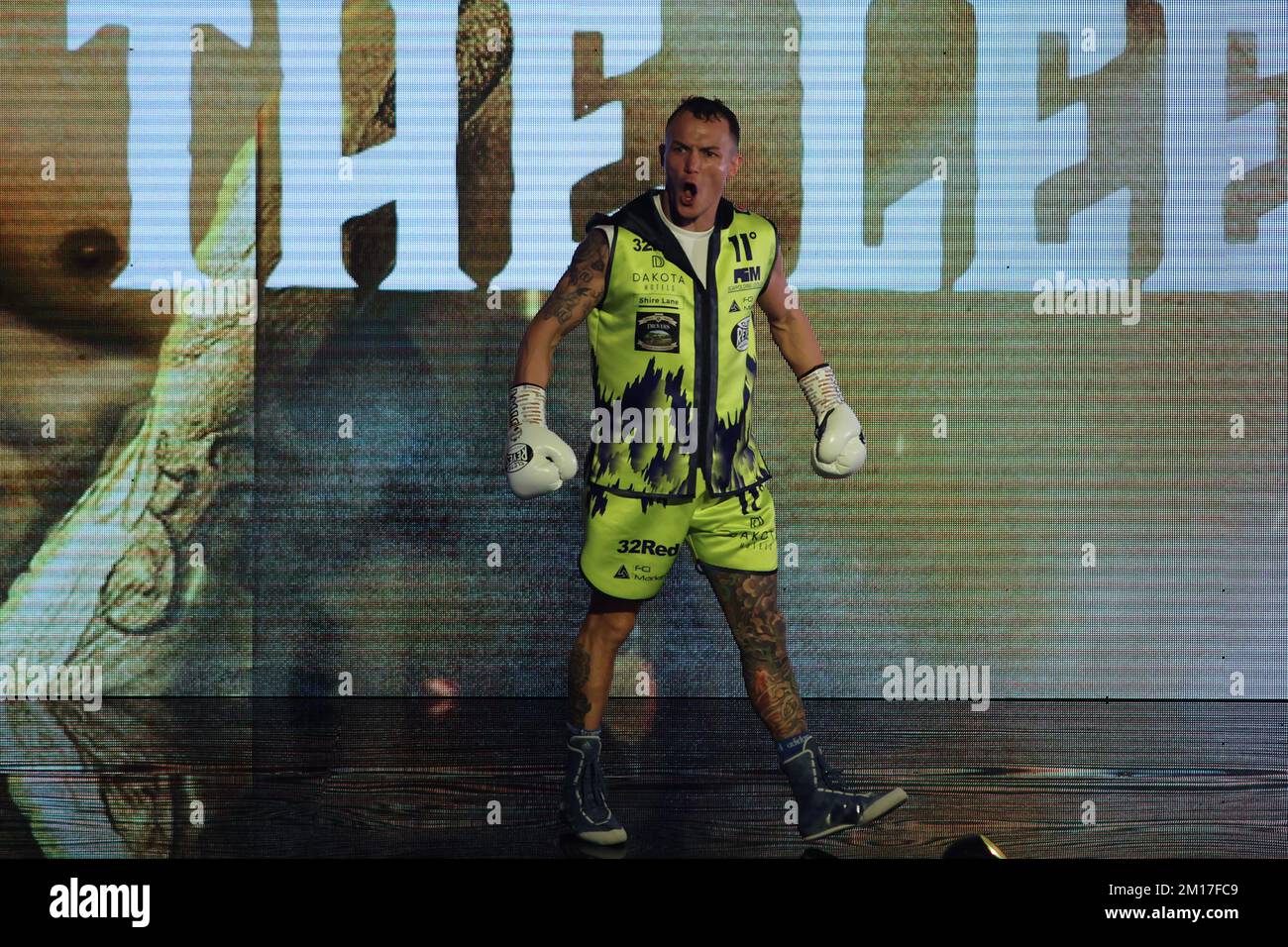 Leeds, Regno Unito. 11th Dec, 2022. First Direct Arena Leeds, Leeds, West Yorkshire, 10th dicembre 2022. Josh Warrington durante la lotta tra Josh Warrington e Luis Alberto Lopez per il titolo IBF World Featherweight. Credit: Touchlinepics/Alamy Live News Foto Stock