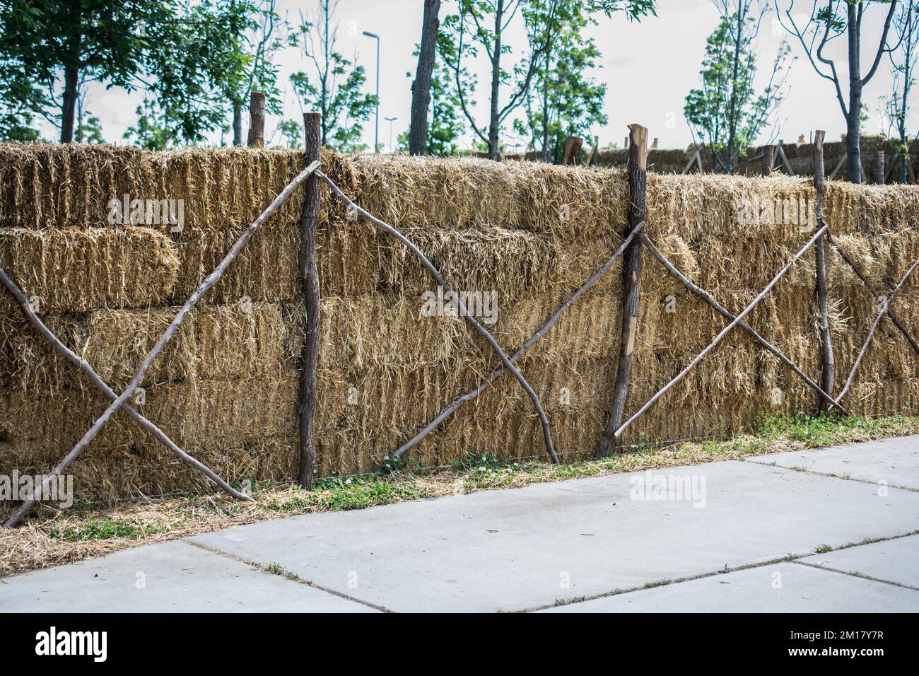 Balle di fieno di pile all'aperto Foto Stock