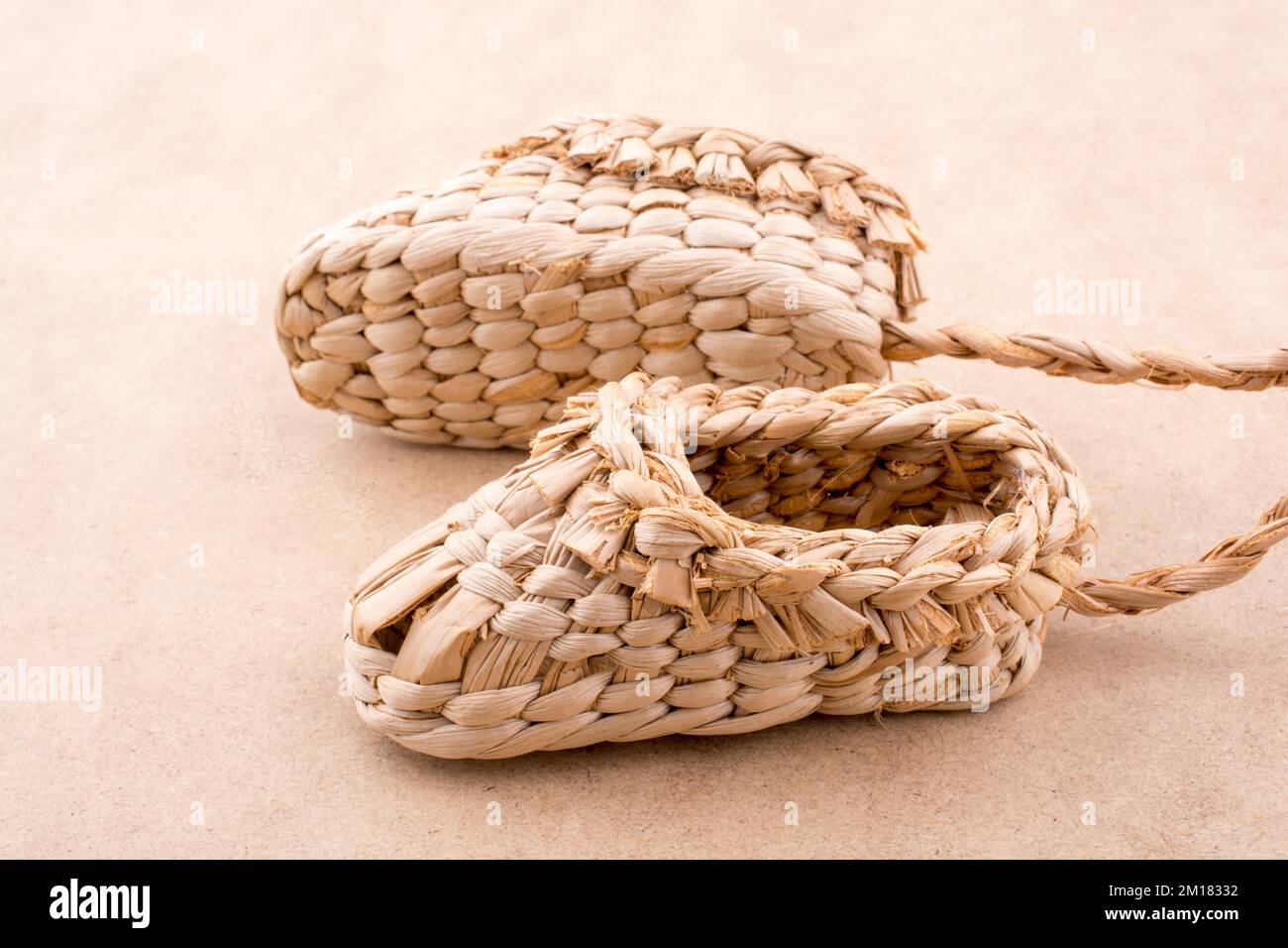 Scarpe di paglia immagini e fotografie stock ad alta risoluzione Alamy