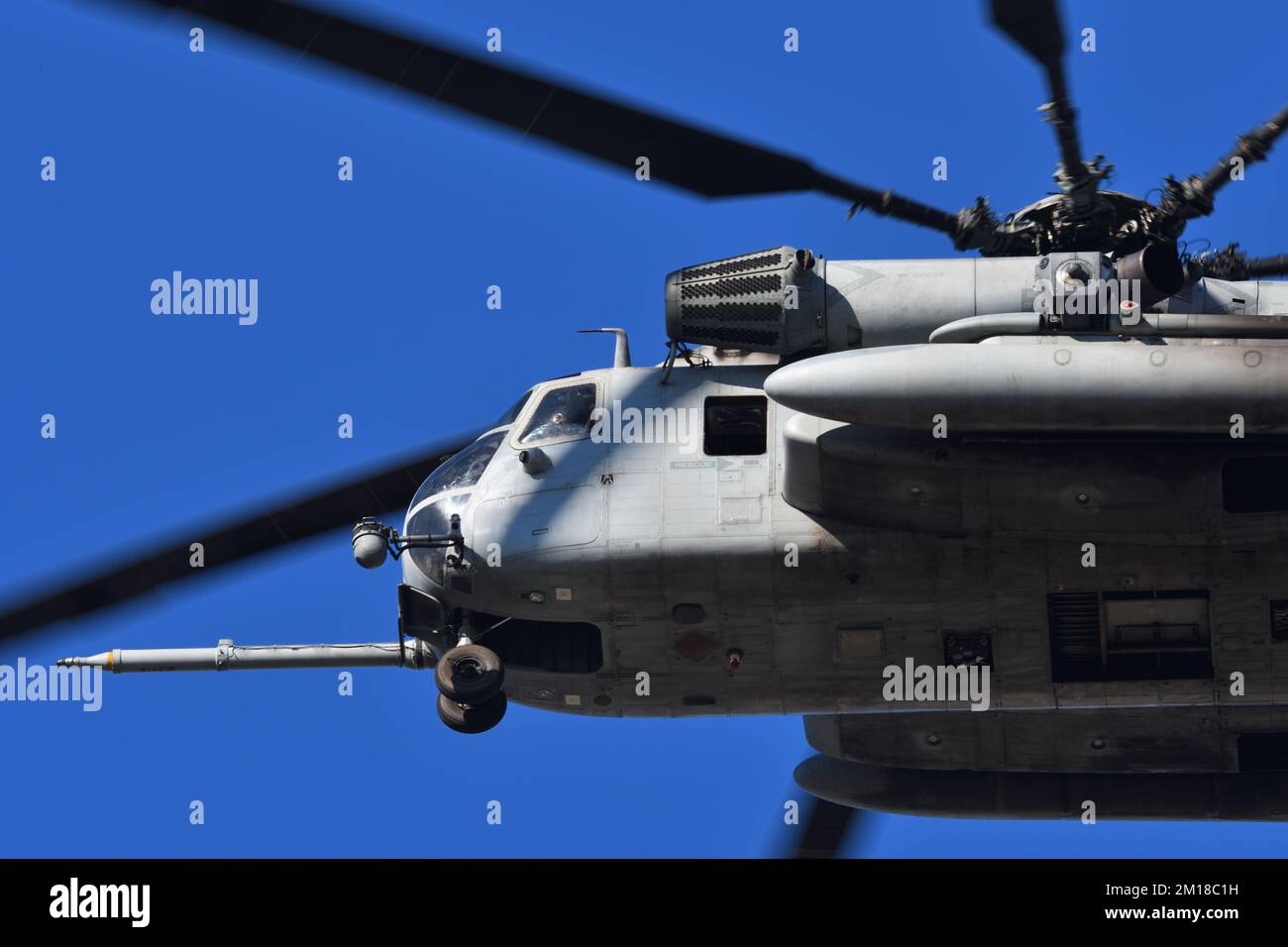 US Marine Corps elicottero pesante-sollevamento cargo in volo. Foto Stock