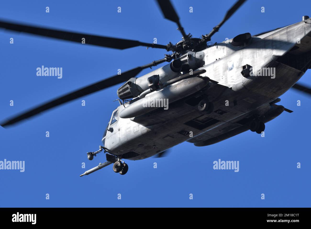 US Marine Corps elicottero pesante-sollevamento cargo in volo. Foto Stock