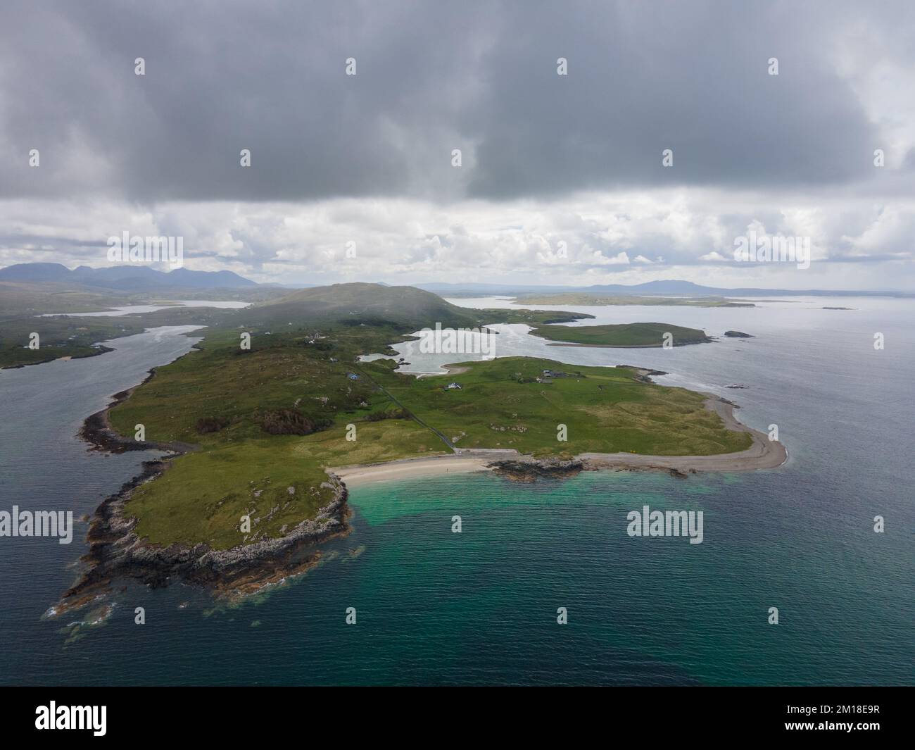 Irlanda, Eyrephort spiaggia dall'alto. Fucilato, luce del giorno. A breve distanza in auto dalla Sky Road. Foto Stock