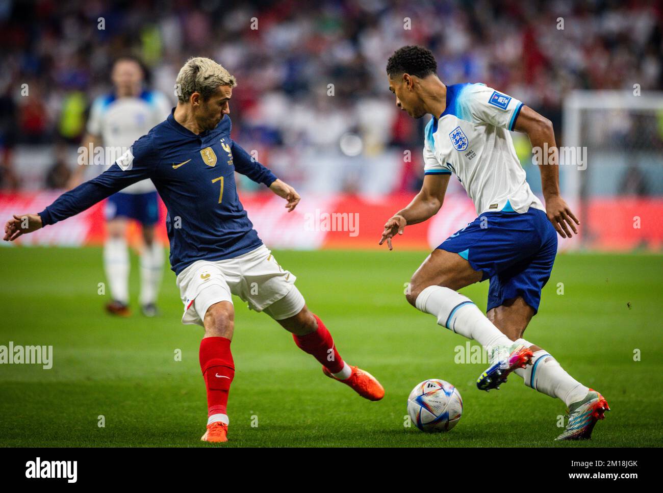 Doha, Qatar. 10th Dec, 2022. Antoine Griezmann (fra), Jude Bellingham (Inghilterra) Inghilterra - Francia Inghilterra - Frankreich Coppa del mondo 2022 in Qatar 10.12.2 Foto Stock