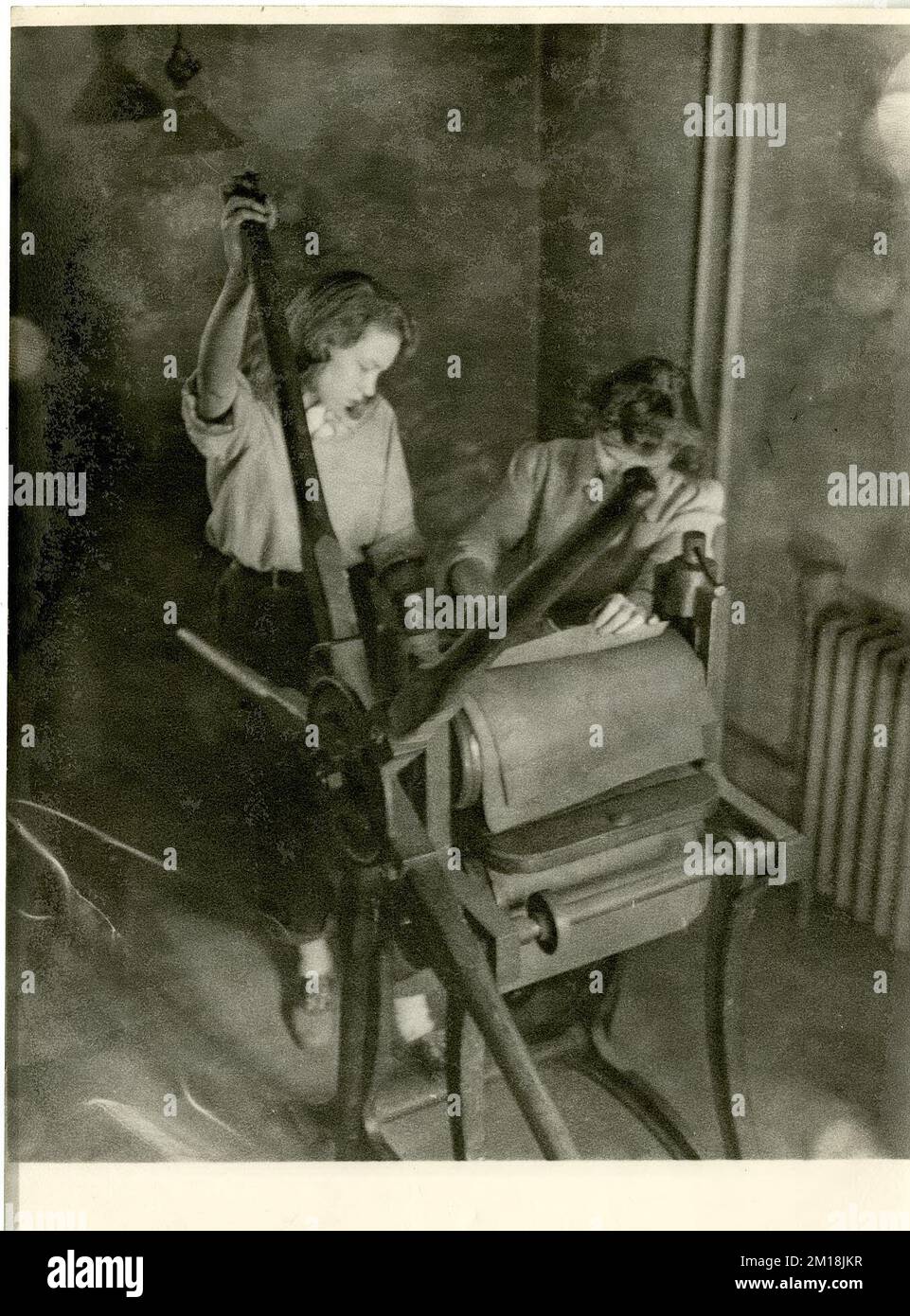 Studenti che usano la stampa , studenti, stampatrici, Printmaking, Massachusetts College of Art Foto Stock