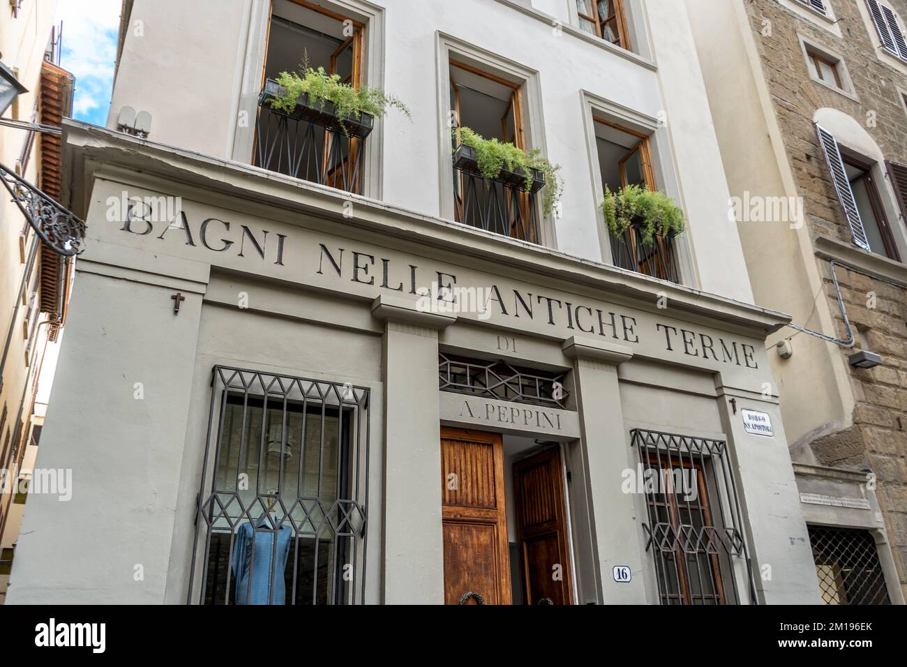 L'antico edificio delle antiche Terme, oggi chiuso dove sorgevano le terme romane, in piazza del Limbo, Firenze, Italia Foto Stock