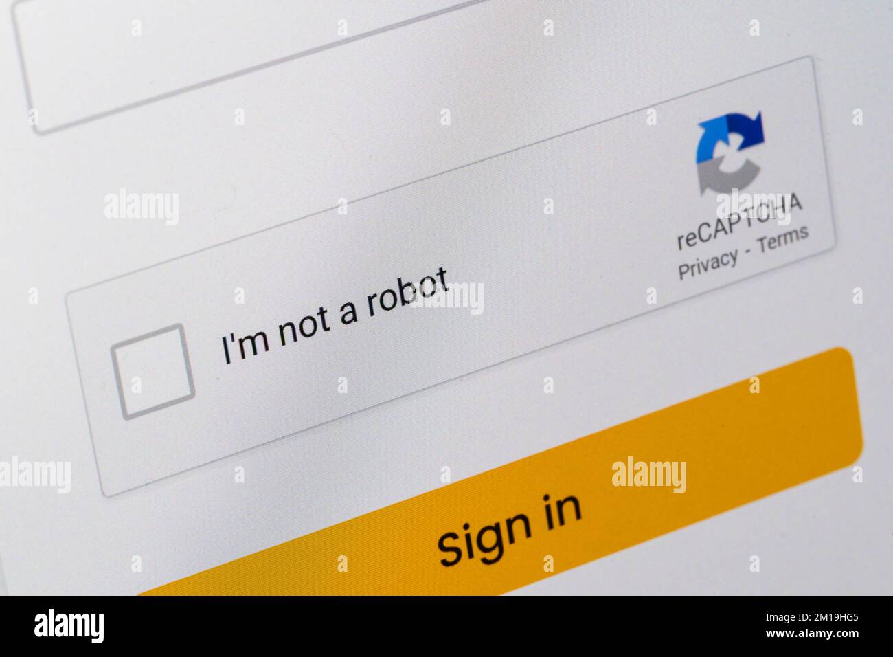 Una verifica reCAPTCHA su un sito Web che richiede all'utente di dimostrare di essere umano e non un robot che tenta di inviare spam o automatizzare l'estrazione dei dati Foto Stock