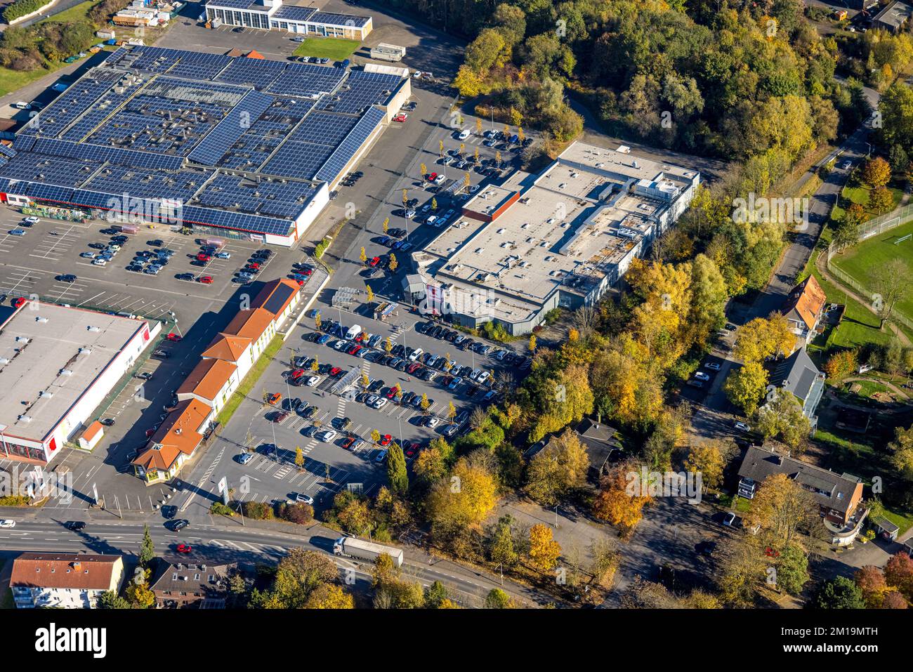 Vista aerea, zona commerciale Römerstraße con Gewerbehof Hövel e Kaufland Hamm-Bockum-Hövel nel quartiere Bockum-Hövel a Hamm, zona Ruhr, Nord R. Foto Stock