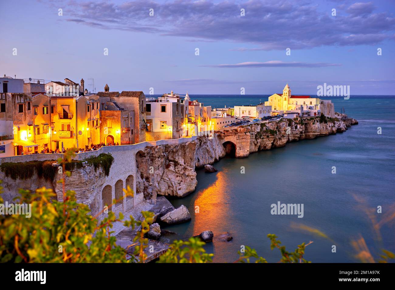 Vieste Gargano. Puglia Puglia Italia. Capo San Francesco e la chiesa di