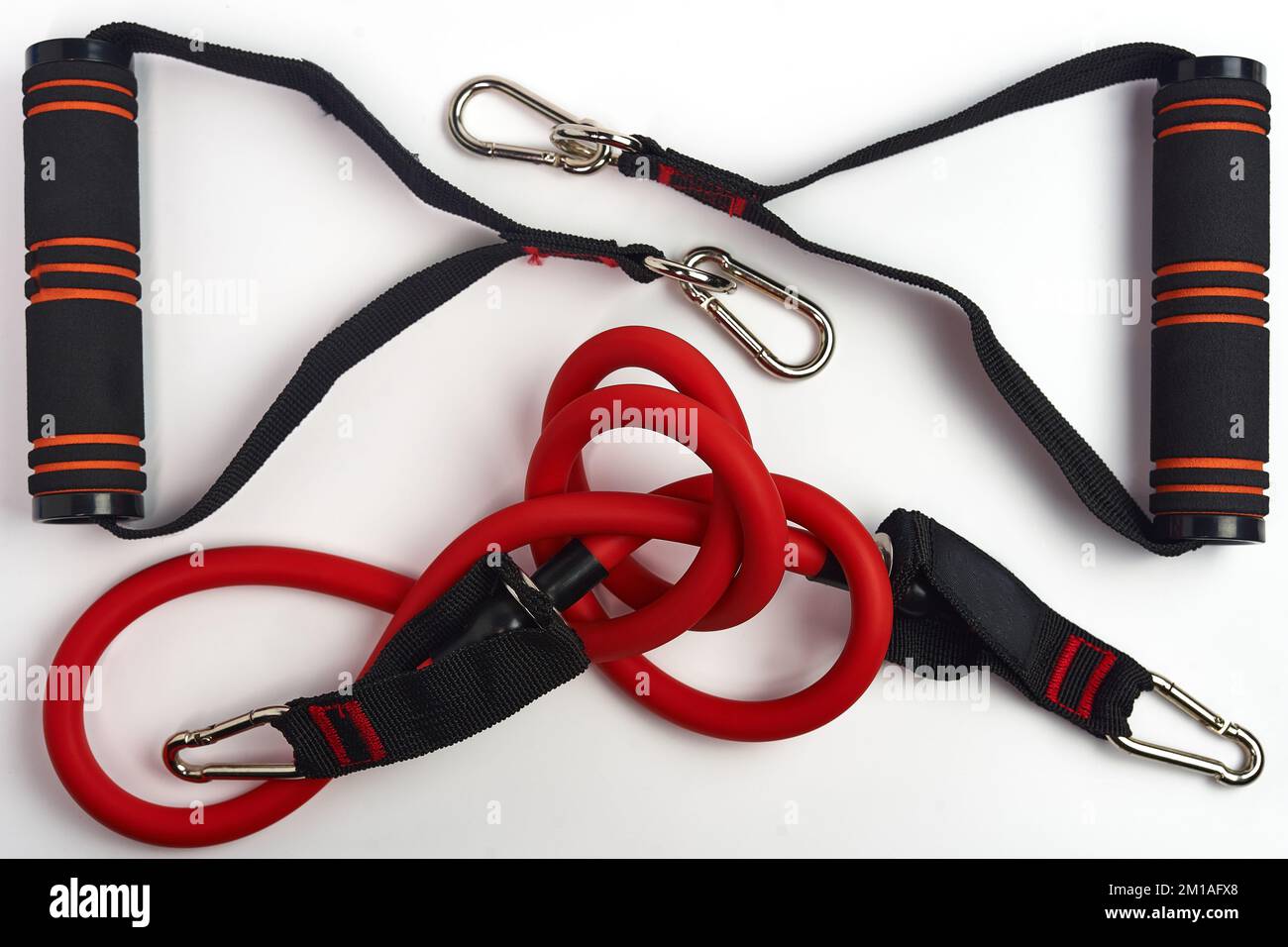 Bande rosse per allenamenti di resistenza per allenamenti di forza ad alte prestazioni Foto Stock