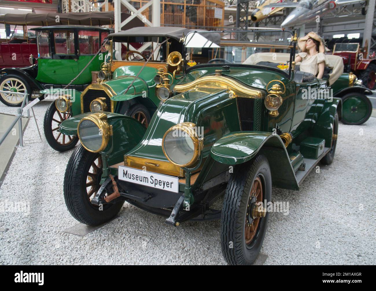 A 1909 Renault Double Phaeton al Museo Technik di Sinsheim, Speyer, Germania Foto Stock