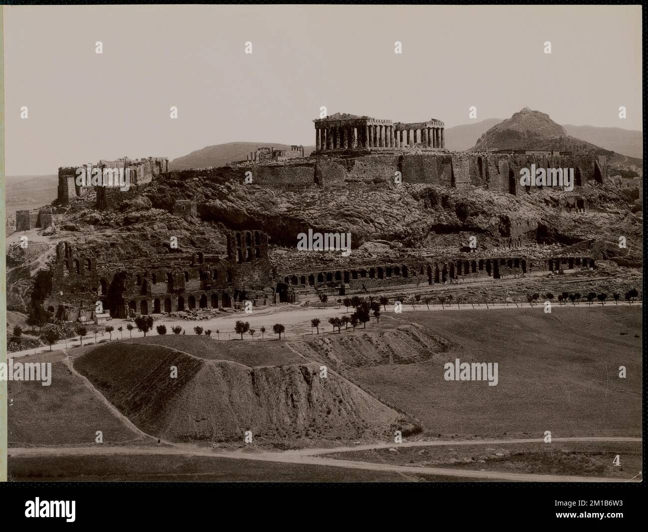 Vue générale de l'Acropole pry de la colline du Musée , Forts & fortificazioni, siti archeologici, templi greci, anfiteatro, Partenone Atene, Grecia, Odeon di Erode Attico Atene, Grecia, Stoa di Eumenes Atene, Grecia. Collezione Nicholas Catsimpoolas Foto Stock