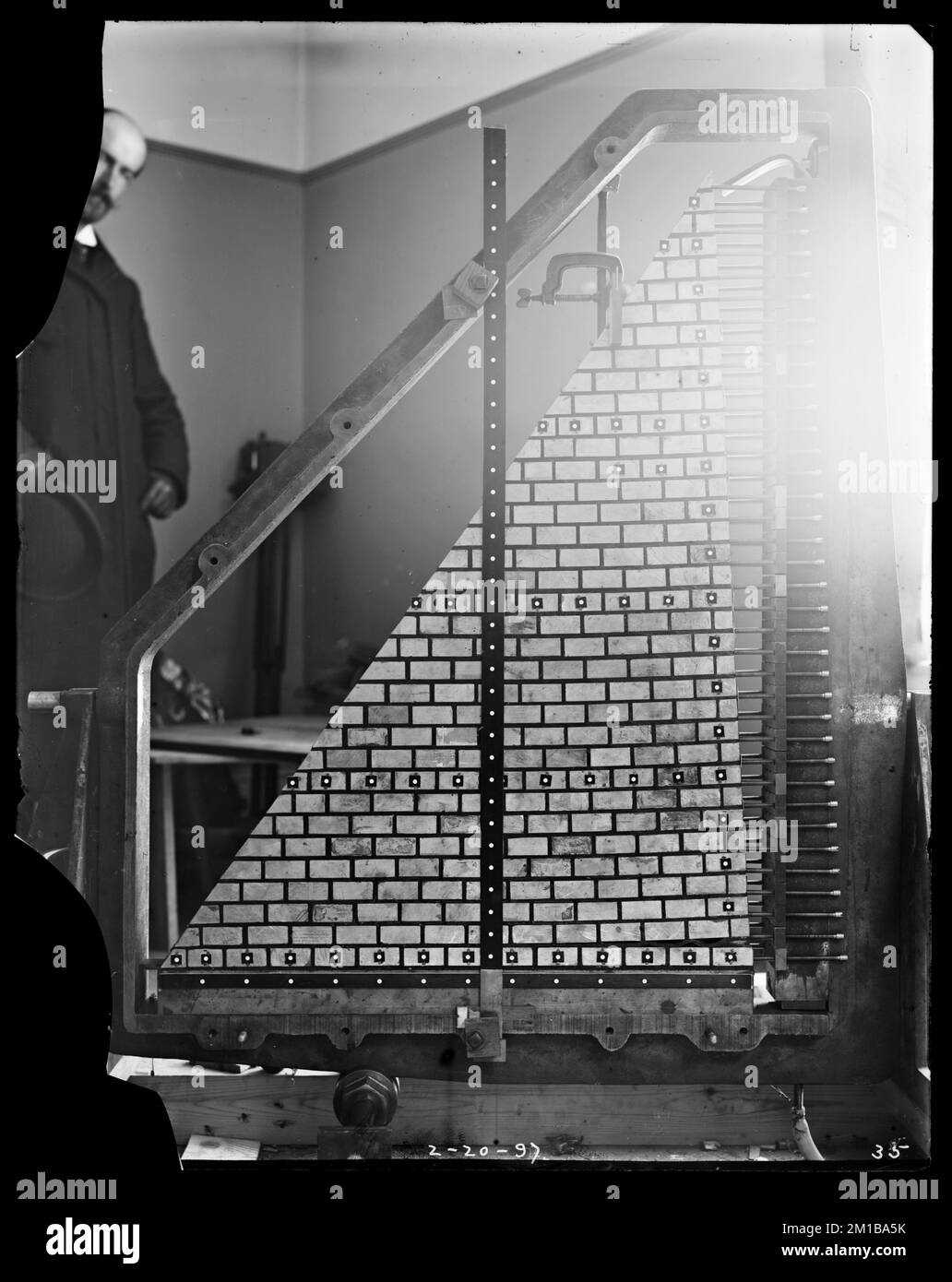 Wachusett Dam, Load Testing Experiment, Clinton, Mass., 20 febbraio, 1897 , acquedotto, dighe, attrezzatura di prova Foto Stock