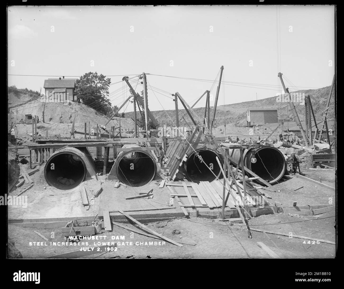 Wachusett Dam, moltiplicatori d'acciaio, camera di gate inferiore, Clinton, Mass., 2 luglio 1902 , opere d'acqua, dighe, cantieri edili Foto Stock