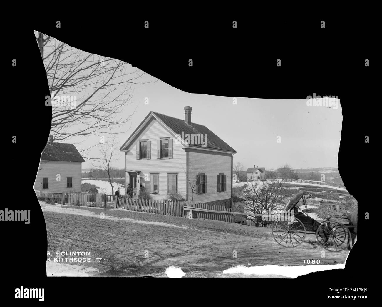 Serbatoio di Wachusett, casa di Patrick Kittredge, sul lato ovest di Main Street, angolo di strada privata, da est vicino Main Street, Clinton, Mass., 11 febbraio 1897 , acquedotto, serbatoi strutture di distribuzione dell'acqua, immobiliare Foto Stock