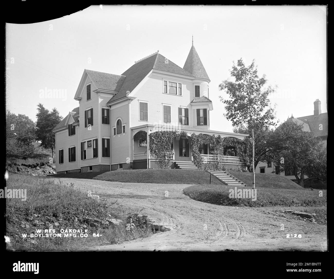 Serbatoio di Wachusett, casa di West Boylston Manufacturing Company, sul lato orientale di Pleasant Street, dal nord-ovest, Oakdale, West Boylston, Mass., 21 settembre 1898 , opere d'acqua, serbatoi strutture di distribuzione dell'acqua, immobiliare Foto Stock