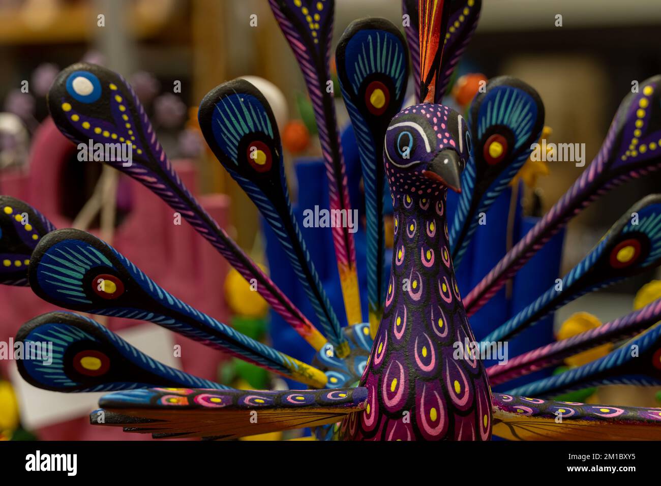 Alebrije, trancelate arte messicana artigianato a Oaxaca tradizionale giocattoli colorati dal messico Foto Stock