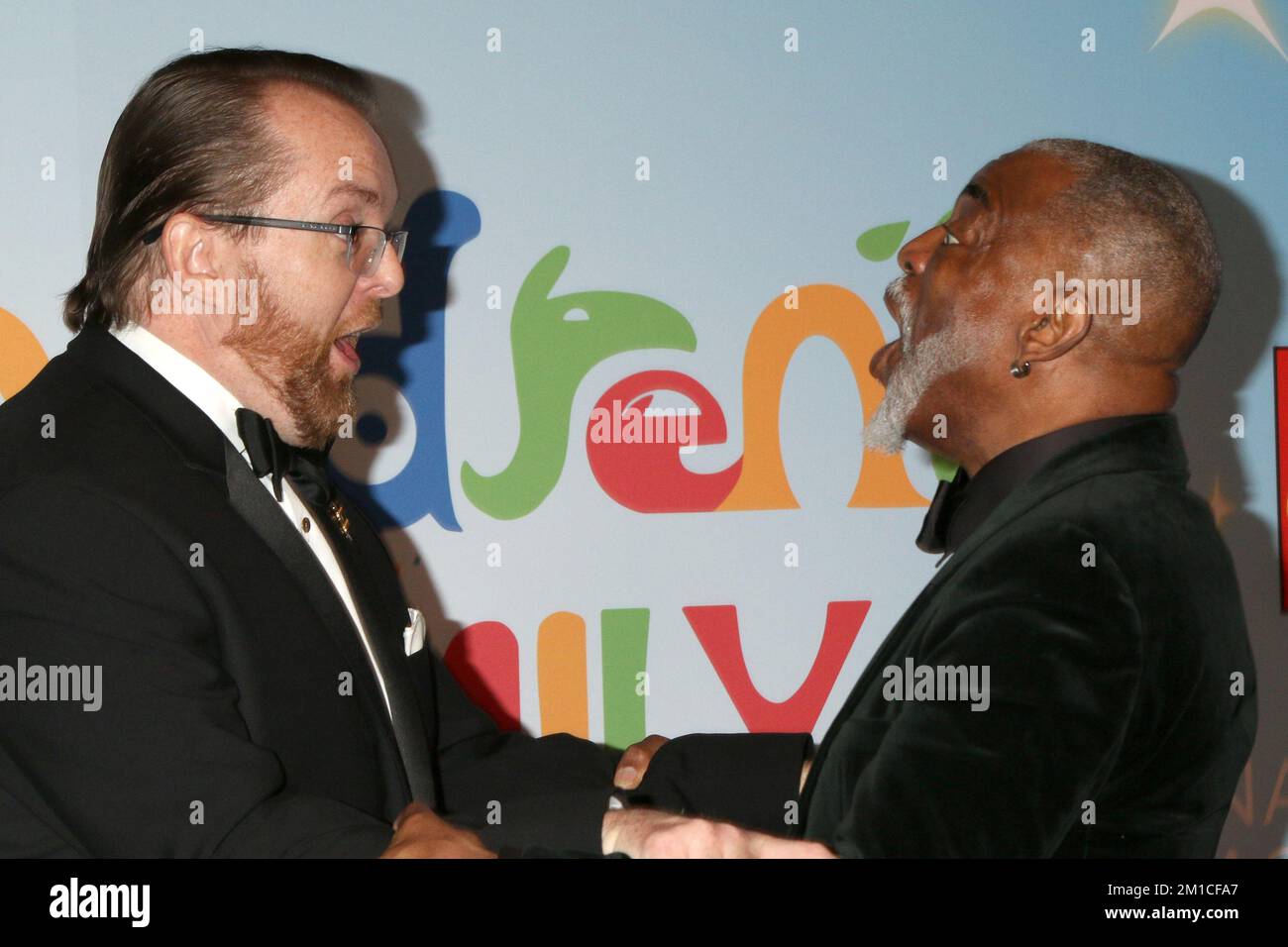11 dicembre 2022, Los Angeles, CA, USA: LOS ANGELES - DEC 11: Adam Sharp, Levar Burton al 2022° Childrens and Family Emmy Awards - Arrivi all'Ebell Theater il 11 dicembre 2022 a Los Angeles, CA (Credit Image: © Kay Blake/ZUMA Press Wire) Foto Stock