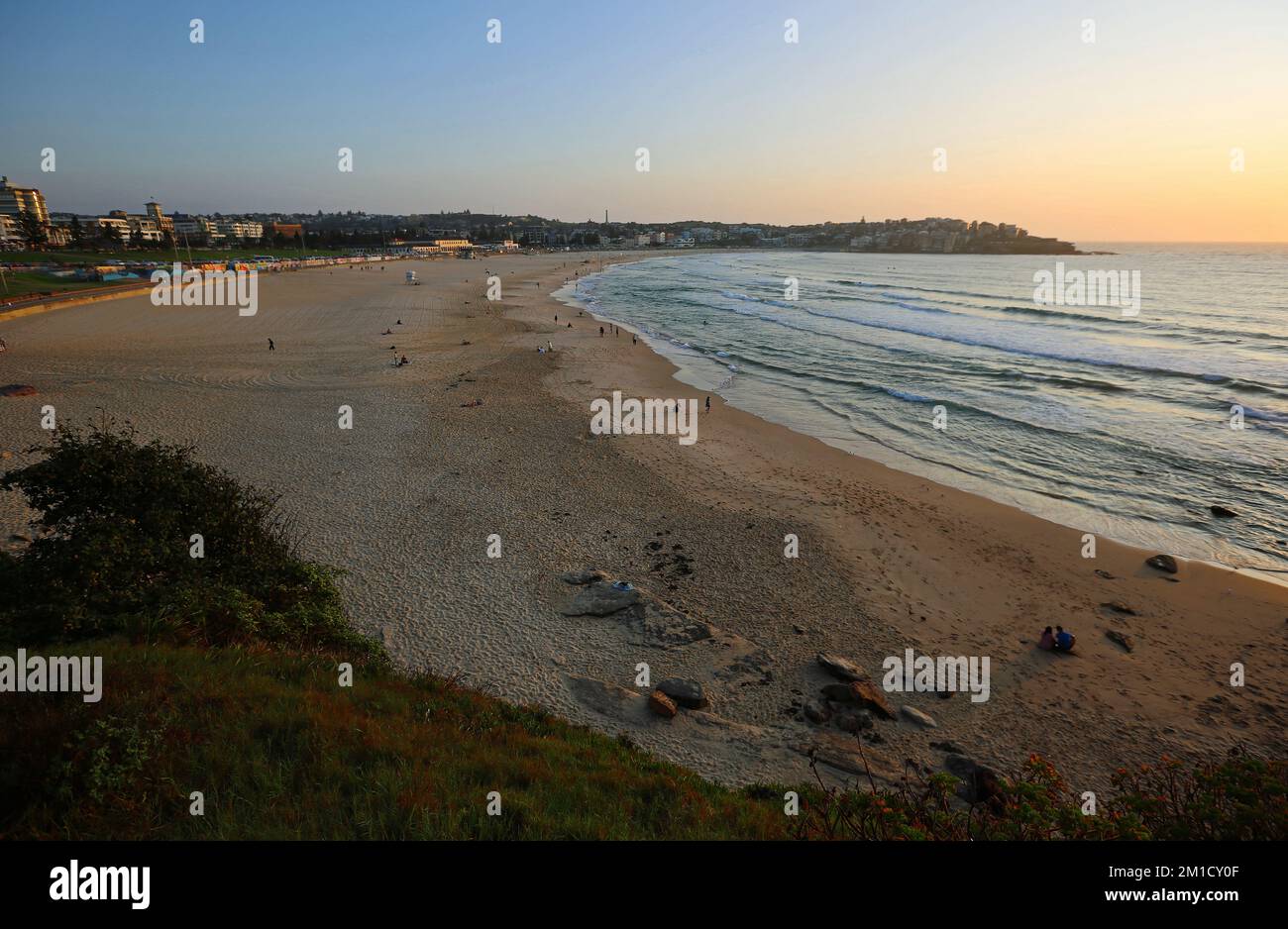 Alba sulla spiaggia di Bondi - Sydney, Australia Foto Stock