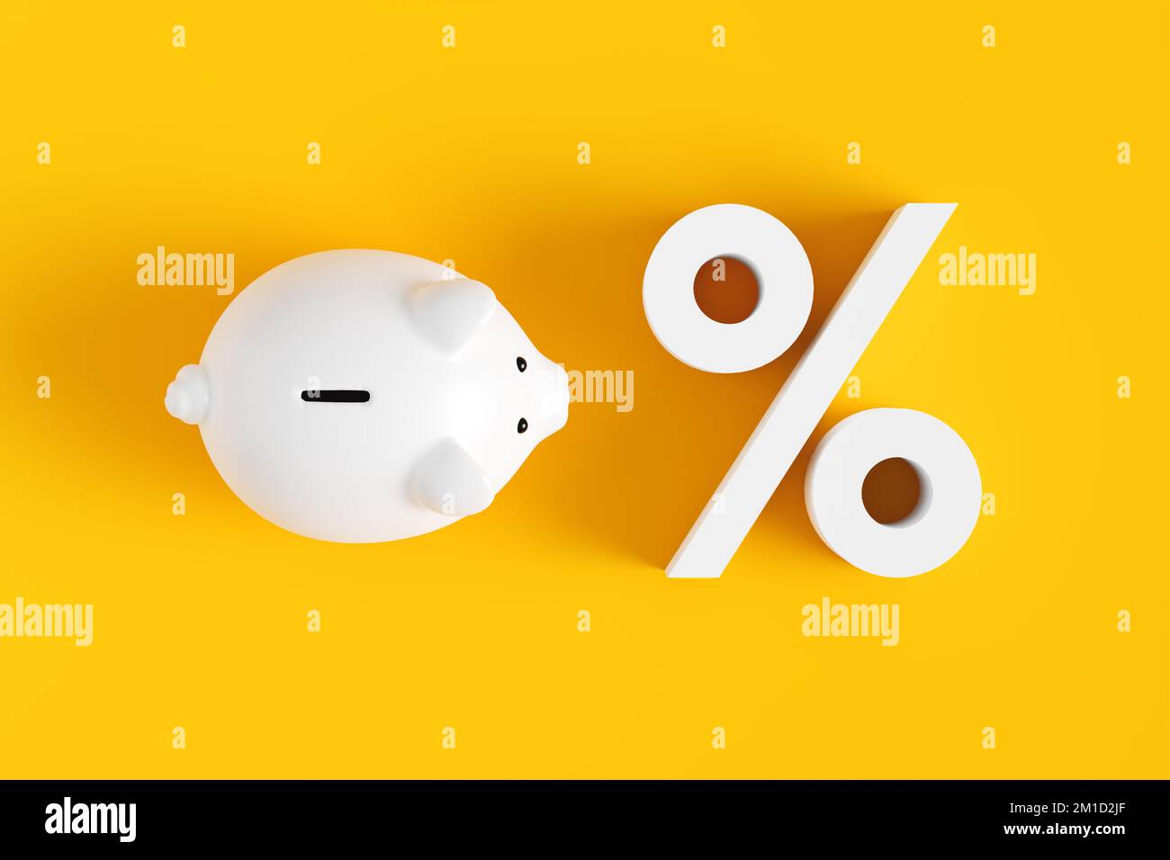 Percentuale di risparmio, rapporto di investimento o accumulo di denaro. Piggy bank in movimento verso un segno di percentuale su sfondo giallo. Rendering 3D. Foto Stock