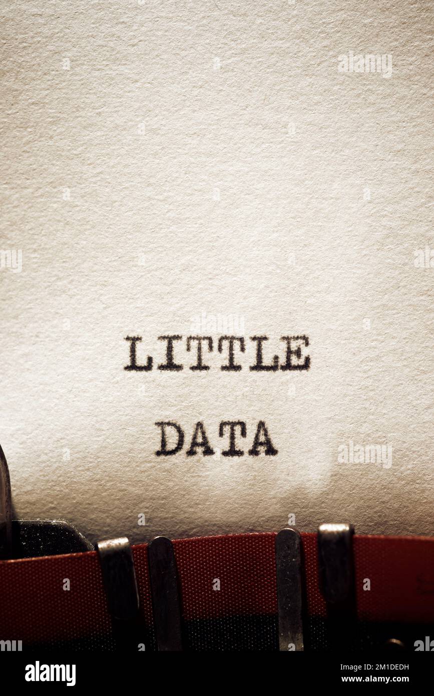 Piccola frase di dati scritta con una macchina da scrivere. Foto Stock