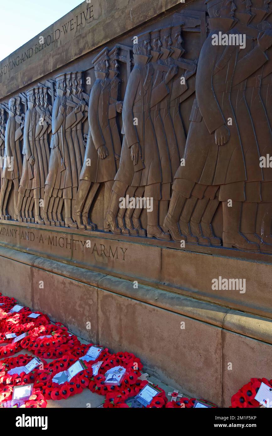 Liverpool St Georges Military cenotaph, progettato da Lionel Budden, Lime Street, Liverpool, Inghilterra, Regno Unito, L1 1JJ Foto Stock