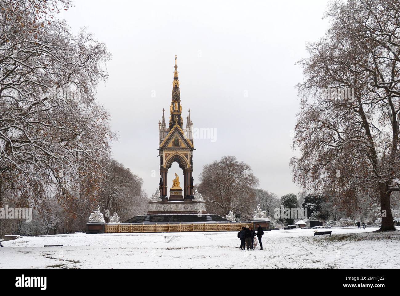 Londra, Regno Unito. 12th Dec, 2022. Forti cadute di neve su Central London Credit: Brian Minkoff/Alamy Live News Foto Stock