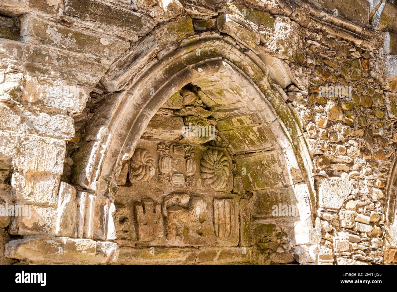 Dettagli gotici nella chiesa del Monastero di Santa Maria di Carracedo a Carracedelo, El Bierzo, Spagna Foto Stock