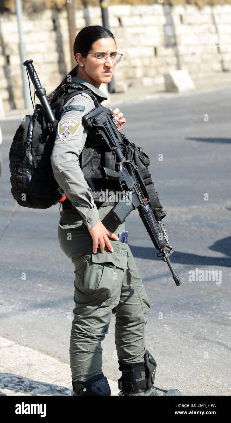 Poliziotto di frontiera israeliano nella città vecchia di Gerusalemme. Foto Stock