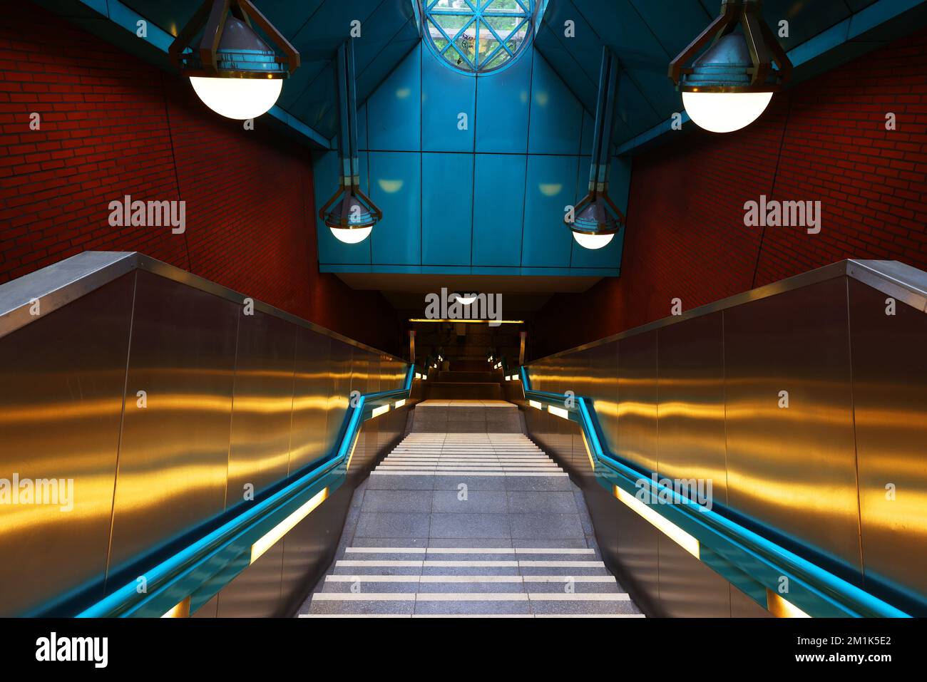 U Bahn, U Bahnstation, Verkehr, metropolitana di Berlino, Berlin U Bahn, Metro, Trasporti, U Bahnhof oder moderner Architektur, Metropolitana Foto Stock