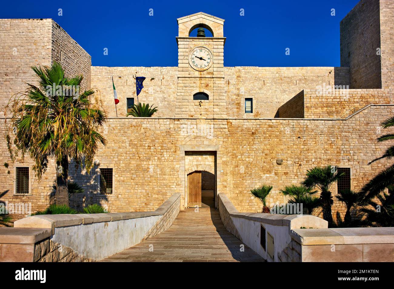 Puglia Puglia Italia. Trani. Castello Svevo Foto Stock