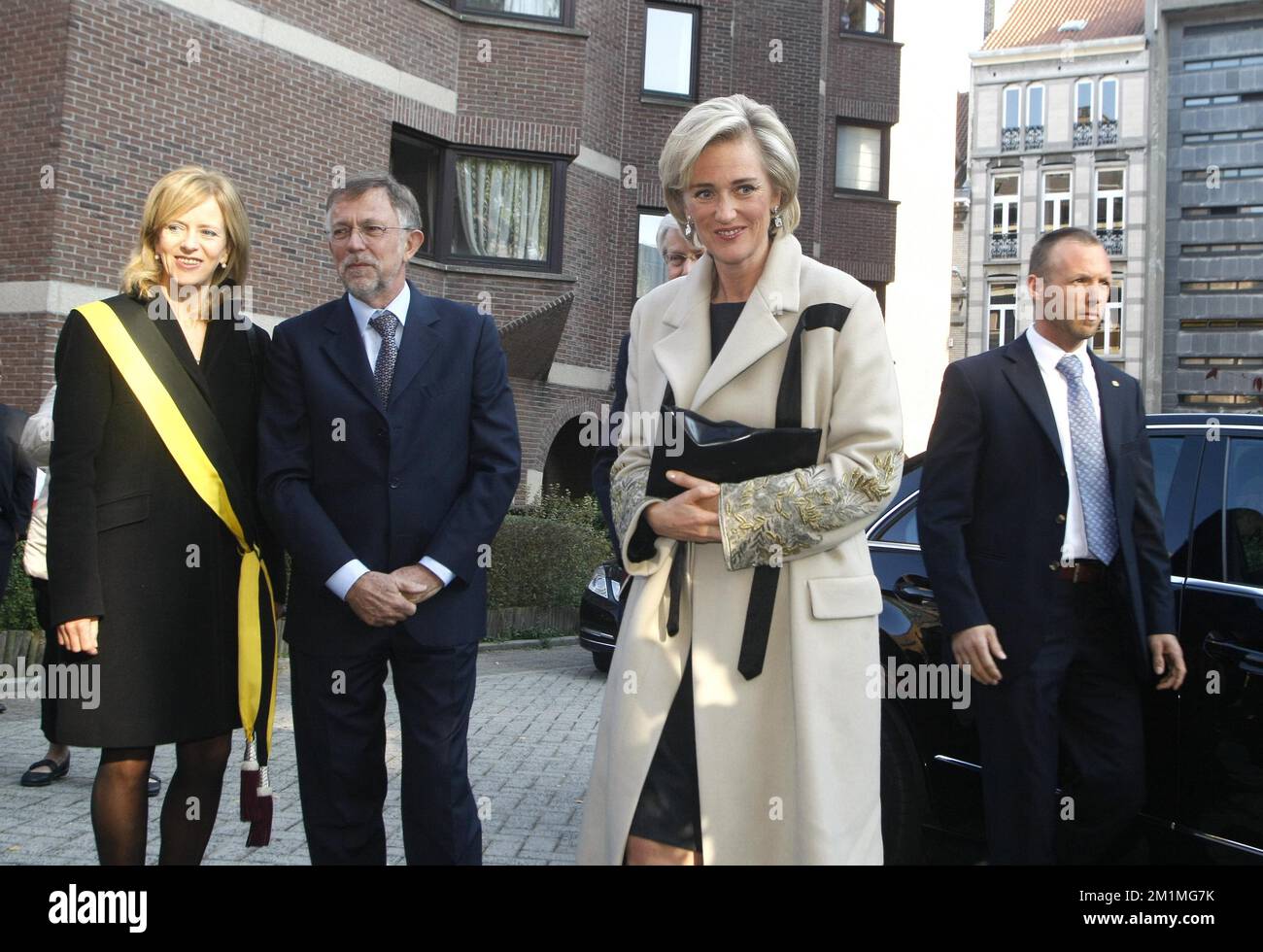 20111023 - BRUXELLES, BELGIO: La principessa Astrid del Belgio arriva per l'inaugurazione della nuova chiesa danese "Vor Frue Kirke", a Bruxelles, domenica 23 ottobre 2011. BELGA FOTO ALAIN ROLLAND Foto Stock