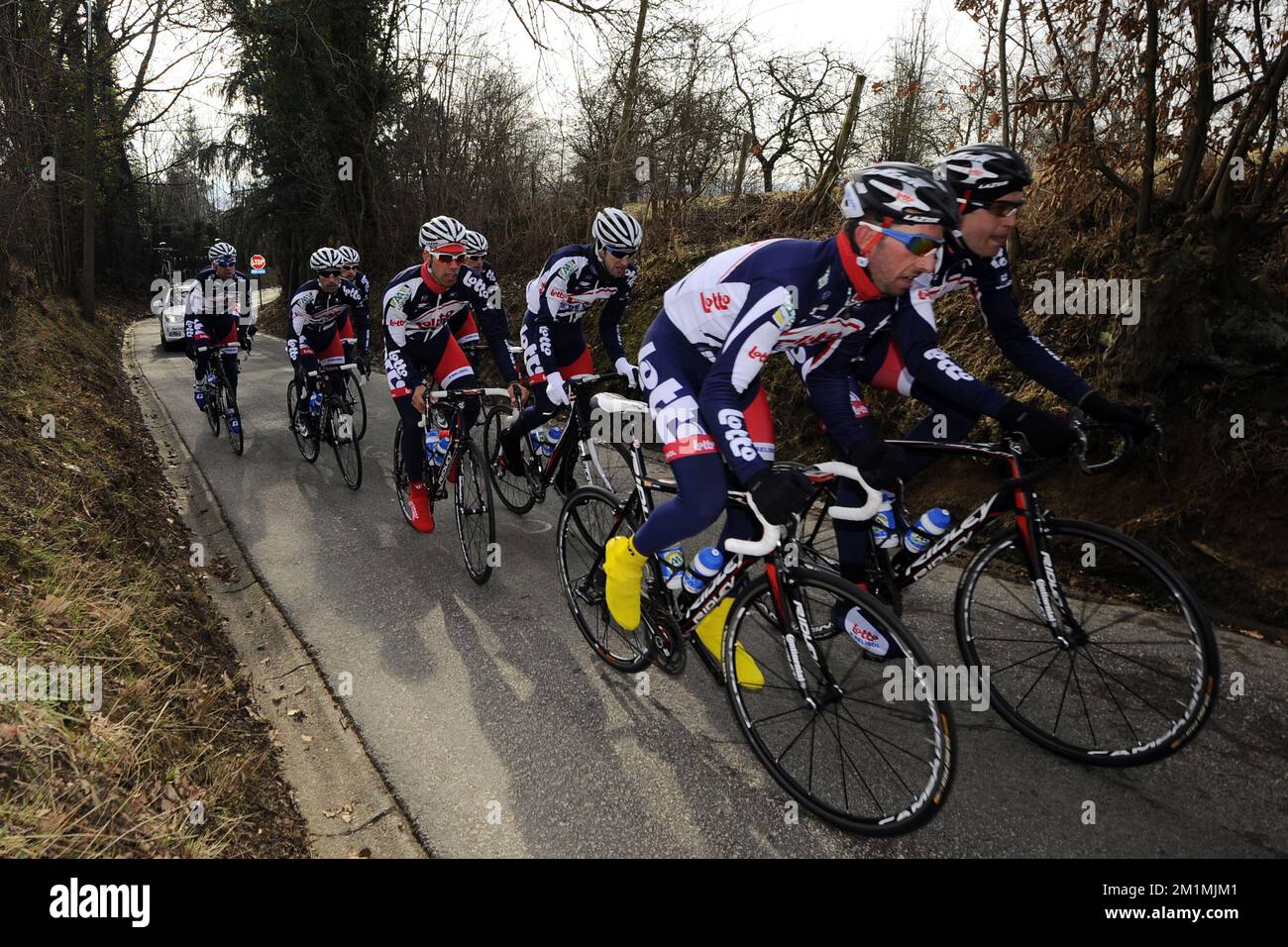 20120222 - ZOTTEGEM, BELGIO: Lotto - Belisol piloti raffigurati durante la ricognizione in pista per l'Oloop Het Nieuwsblad, la prima gara ciclistica della stagione in Belgio, mercoledì 22 febbraio 2012. Il team ha iniziato a Zottegem in precedenza. FOTO DI BELGA DIRK WAEM Foto Stock