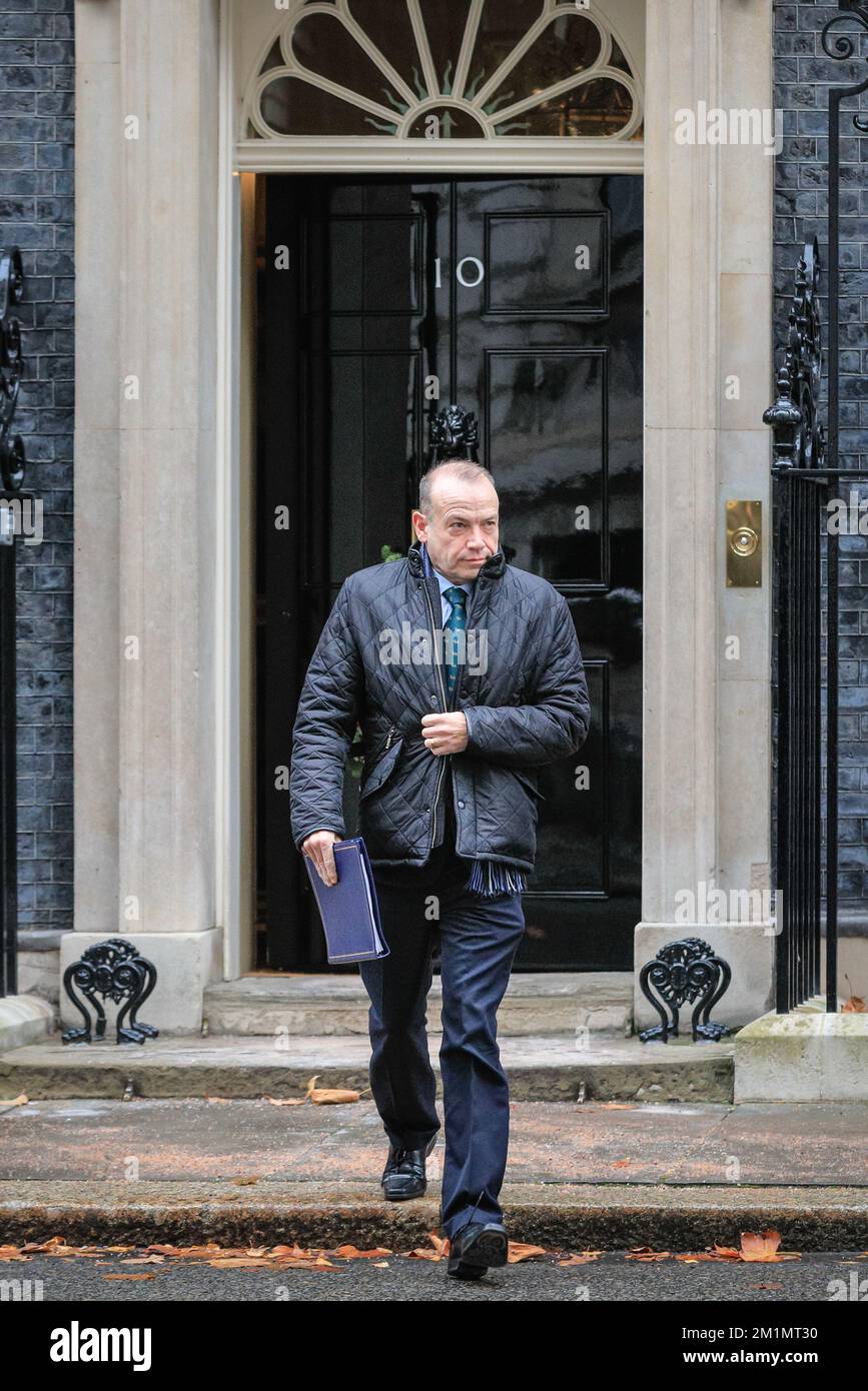 Londra, Regno Unito. 13th Dec, 2022. Chris Heaton-Harris, deputato, Segretario di Stato per l'Irlanda del Nord. I ministri conservatori del governo Sunak partecipano alla riunione settimanale del gabinetto al 10 di Downing Street a Westminster. Credit: Imageplotter/Alamy Live News Foto Stock