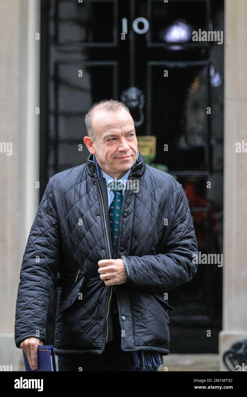 Londra, Regno Unito. 13th Dec, 2022. Chris Heaton-Harris, deputato, Segretario di Stato per l'Irlanda del Nord. I ministri conservatori del governo Sunak partecipano alla riunione settimanale del gabinetto al 10 di Downing Street a Westminster. Credit: Imageplotter/Alamy Live News Foto Stock