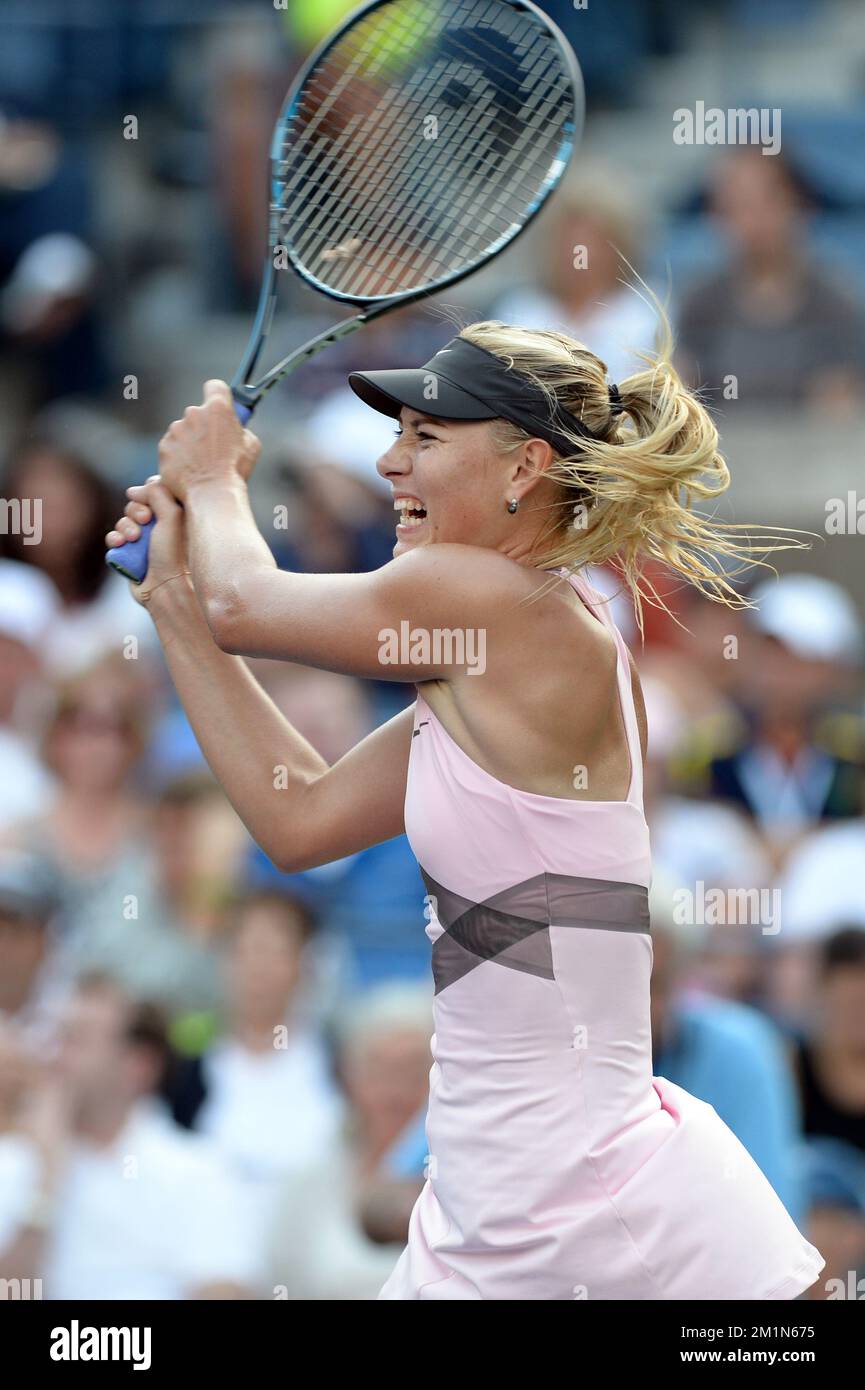 20120827 - NEW YORK, STATI UNITI: La russa Maria Sharapova ha raffigurato durante il primo turno femminile tra la russa Maria Sharapova e l'ungherese Melinda CZINK, al torneo di tennis US Open Grand Slam, a Flushing Meadows, a New York City, USA, lunedì 27 agosto 2012. FOTO DI BELGA YORICK JANSENS Foto Stock