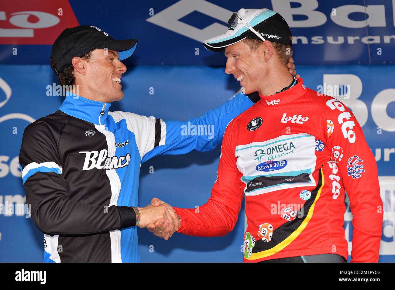 20130526 - BANNEUX, BELGIO: Spagnolo Luis Leon Sanchez del Blanco Pro Cycling Team e tedesco Tony Martin del team Omega Pharma - Quick Step festeggia sul podio dopo la quinta tappa della gara ciclistica Belgium Tour, 175,6km da e per Banneux, domenica 26 maggio 2013. FOTO DI BELGA DAVID STOCKMAN Foto Stock