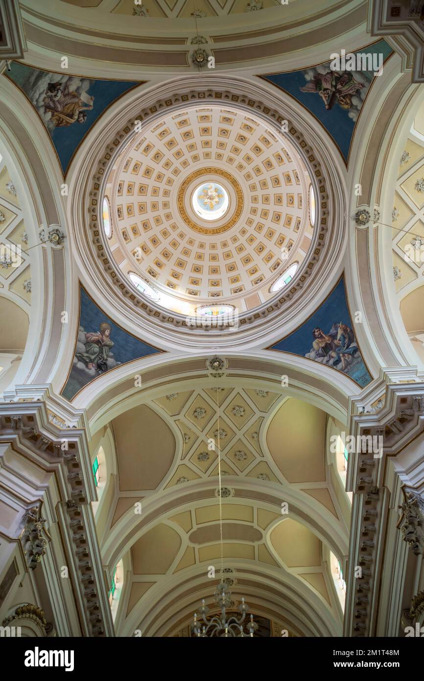 Chiesa Madre di S. Giorgio, Locorotondo, Puglia, Italia, Europa Foto Stock