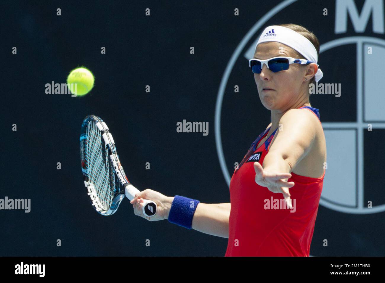 20131231 - AUCKLAND, NUOVA ZELANDA: Kirsten Flipkens belga raffigurato durante la prima partita di turno tra il belga Kirsten Flipkens (WTA 20) e il Puerto Rican Monica Puig (WTA 56), al torneo di tennis ASB Classic 2014 di Auckland, Nuova Zelanda, martedì 31 dicembre 2013. Il torneo si svolge dal 30 dicembre 2013 al 04 gennaio 2014. FOTO DI BELGA DAVID ROWLAND Foto Stock