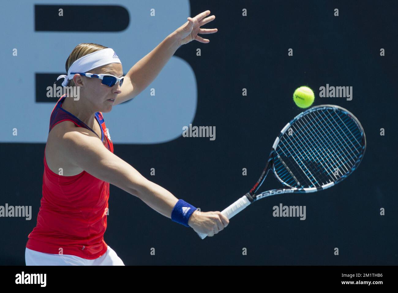 20131231 - AUCKLAND, NUOVA ZELANDA: Kirsten Flipkens belga raffigurato durante la prima partita di turno tra il belga Kirsten Flipkens (WTA 20) e il Puerto Rican Monica Puig (WTA 56), al torneo di tennis ASB Classic 2014 di Auckland, Nuova Zelanda, martedì 31 dicembre 2013. Il torneo si svolge dal 30 dicembre 2013 al 04 gennaio 2014. FOTO DI BELGA DAVID ROWLAND Foto Stock