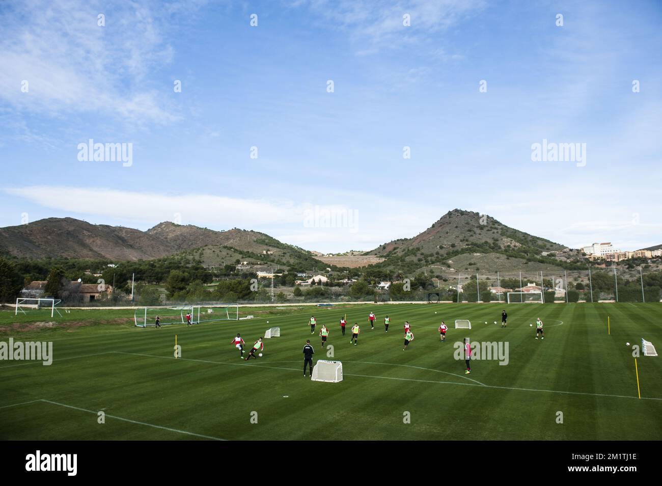20140105 - LA MANGA, SPAGNA: L'illustrazione mostra una sessione di allenamento il primo giorno del campo invernale della squadra belga di calcio di prima divisione Standard de Liege a la Manga, Spagna, domenica 05 gennaio 2014. FOTO DI BELGA NICOLAS LAMBERT Foto Stock