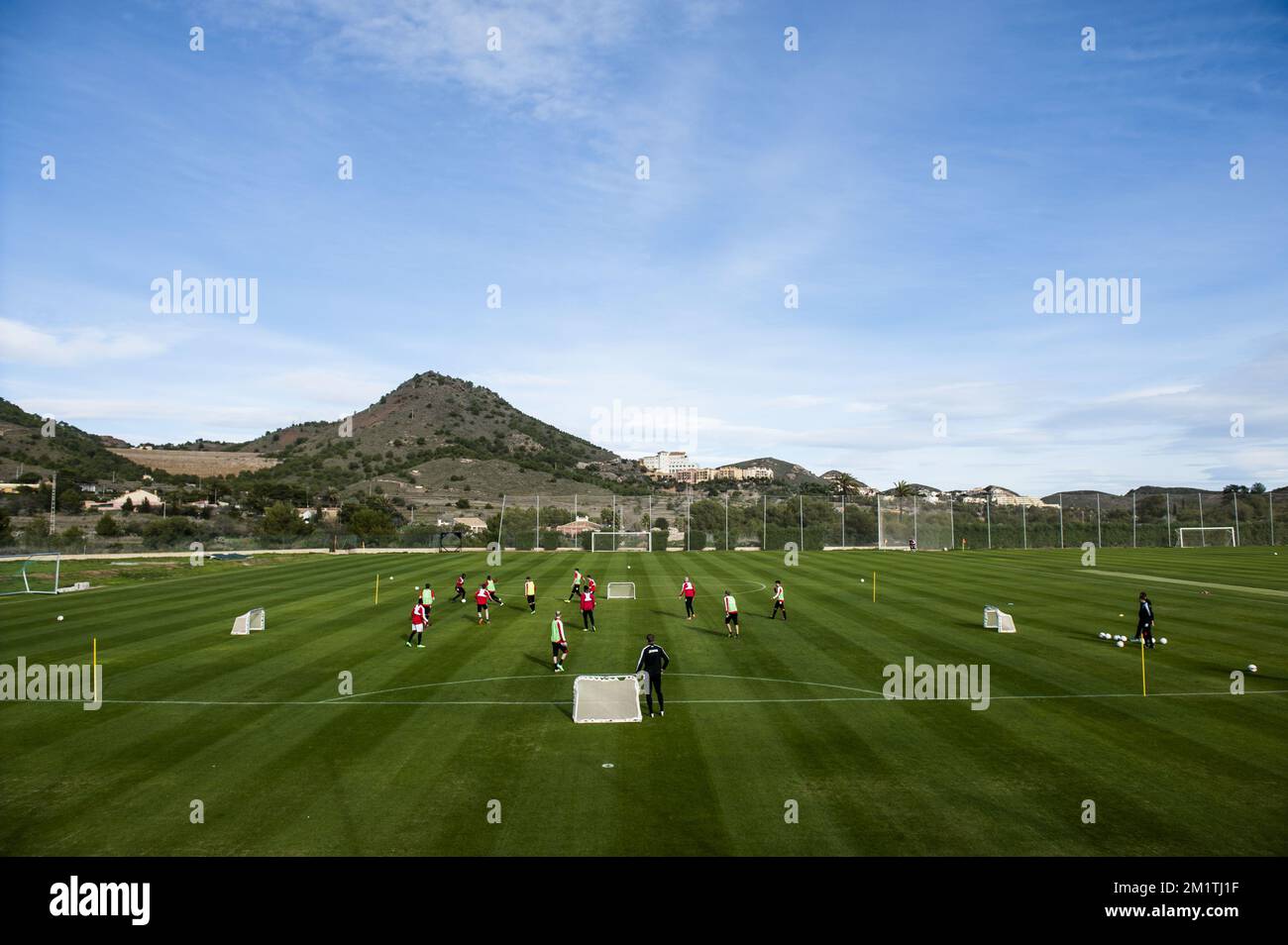 20140105 - LA MANGA, SPAGNA: L'illustrazione mostra una sessione di allenamento il primo giorno del campo invernale della squadra belga di calcio di prima divisione Standard de Liege a la Manga, Spagna, domenica 05 gennaio 2014. FOTO DI BELGA NICOLAS LAMBERT Foto Stock