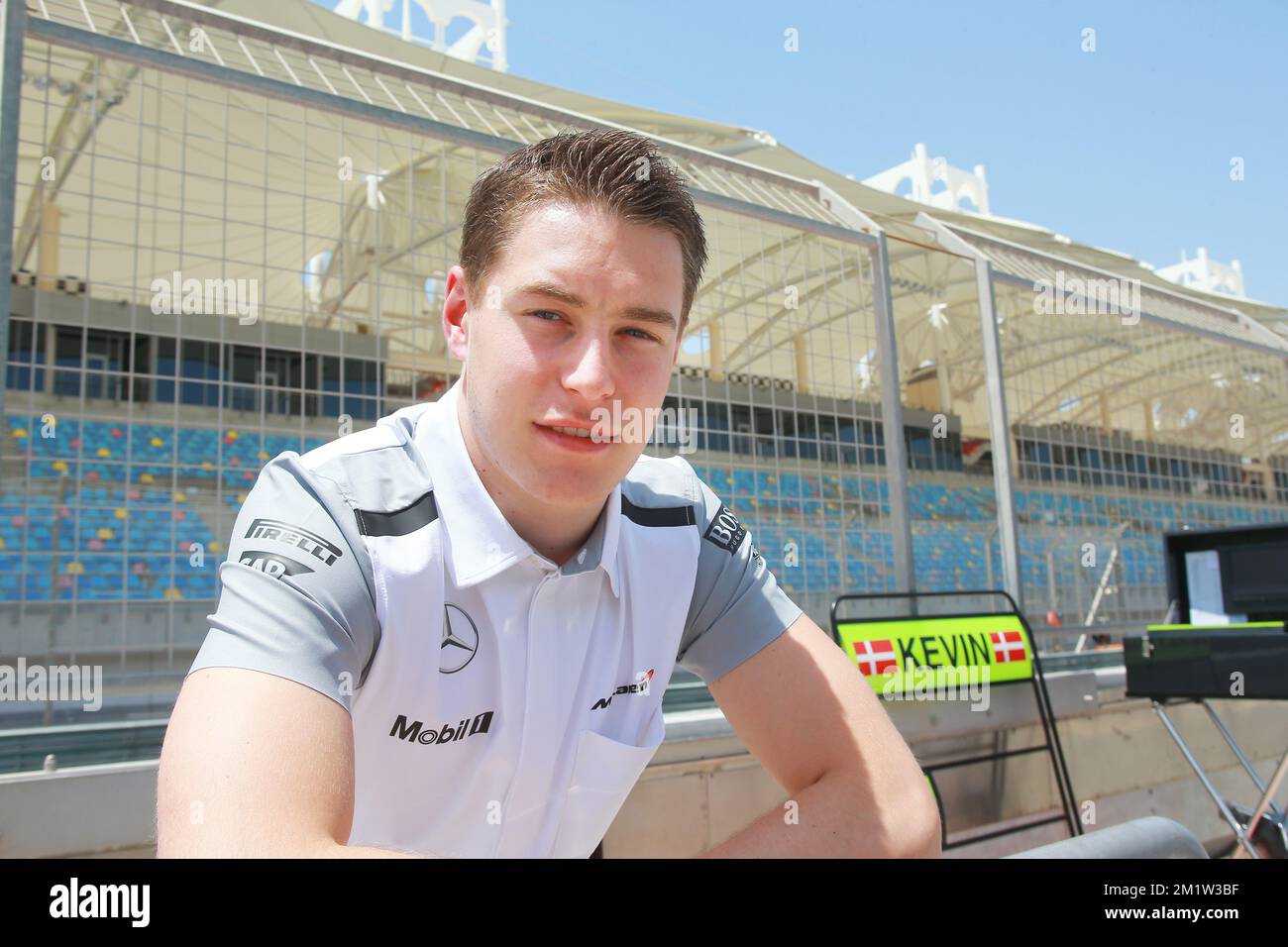 Il belga Stoffel Vandoorne ha illustrato la seconda giornata delle sessioni di test di Formula 1 mercoledì 09 aprile 2014 a Sakhir, Bahrain. Il driver belga Stoffel Vandoorne avrebbe dovuto testare per la McLaren ma il danese Kevin Magnussen guiderebbe invece. Foto Stock
